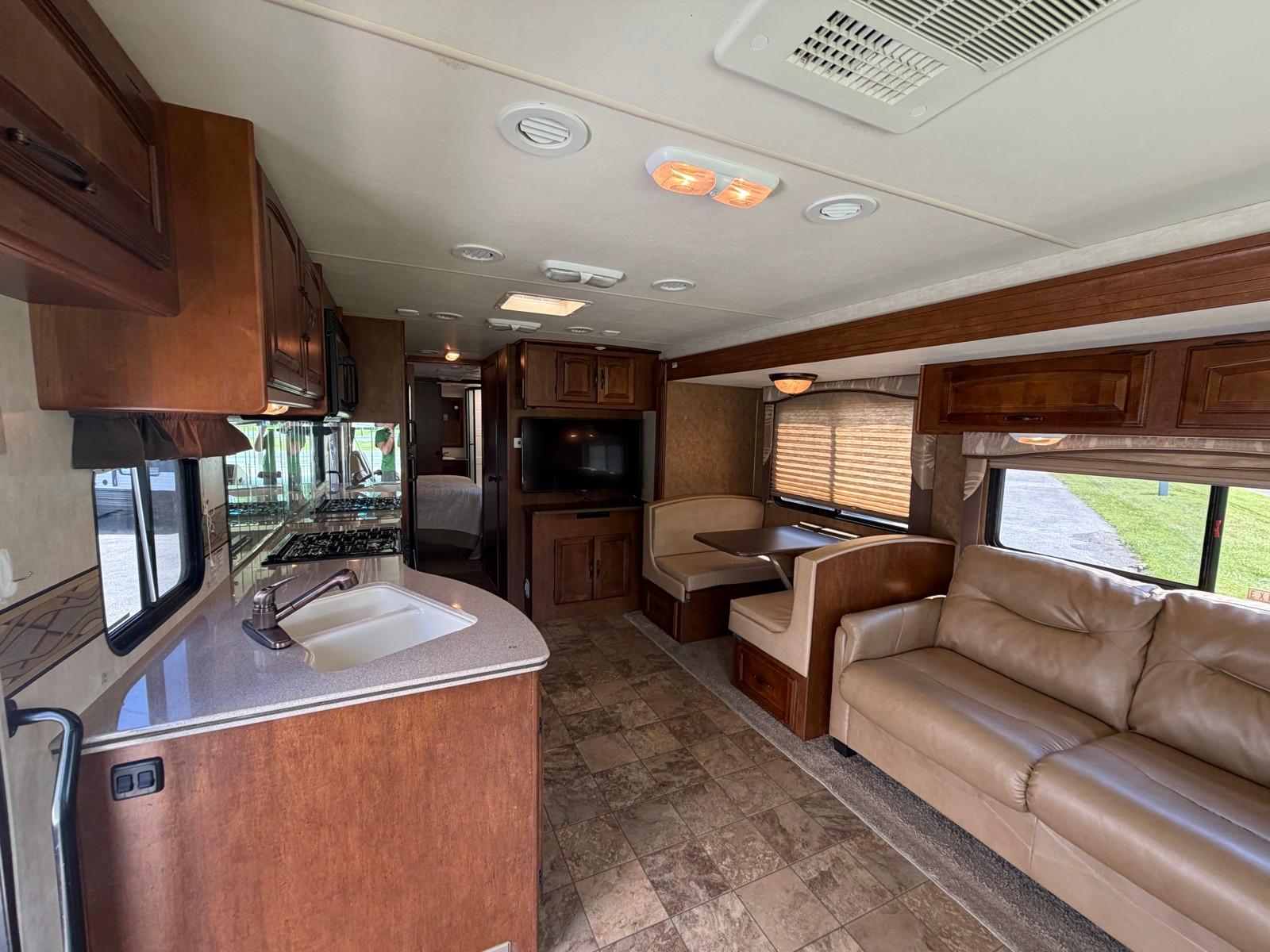 2012 Coachmen 2012 Coachmen Mirada - thumbnail 9