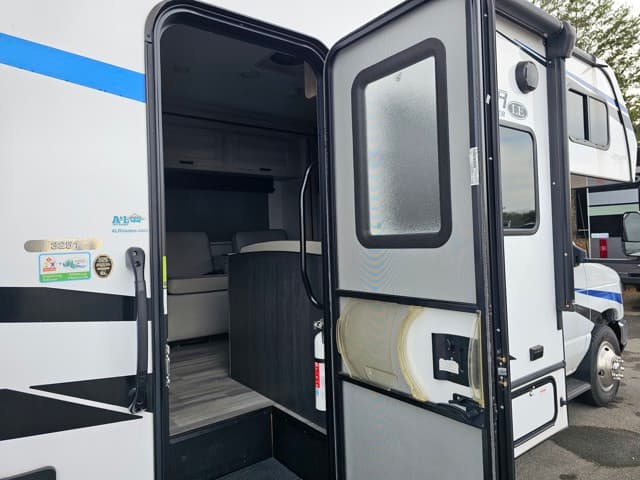 2024 Forest River 2024 Forest River Forester - thumbnail 12