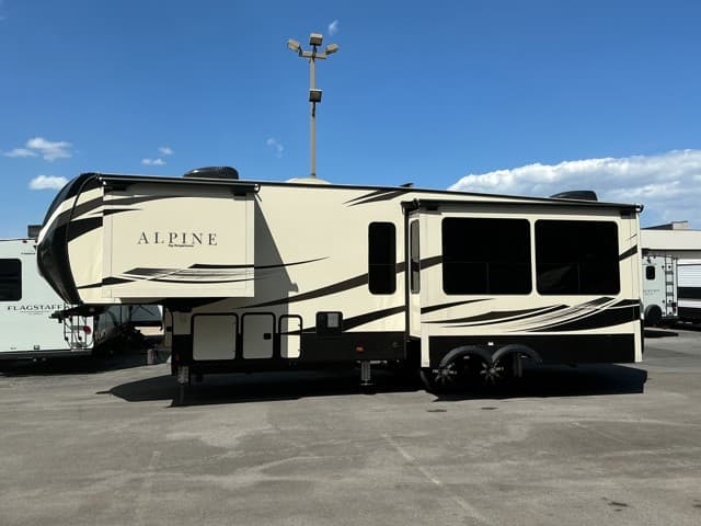 2020 Keystone RV 2020 Keystone RV Alpine - thumbnail 4