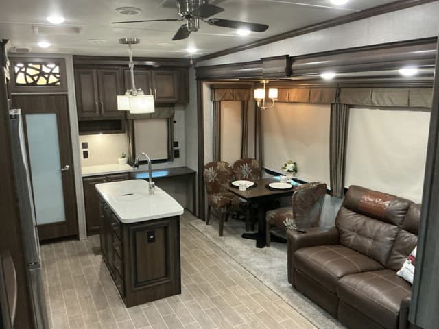 2020 Keystone RV 2020 Keystone RV Alpine - thumbnail 14