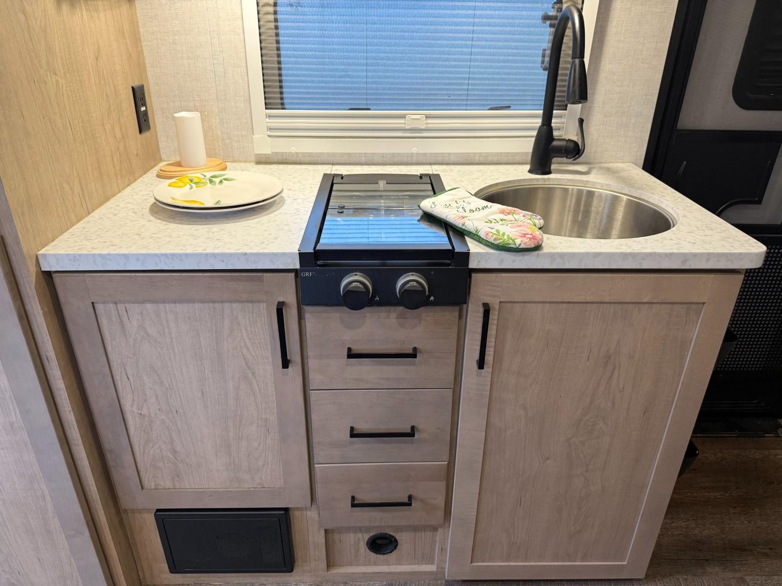 2023 Ember RV 2023 Ember RV Overland - thumbnail 9