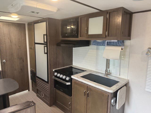 2020 Keystone RV 2020 Keystone RV Passport - thumbnail 6