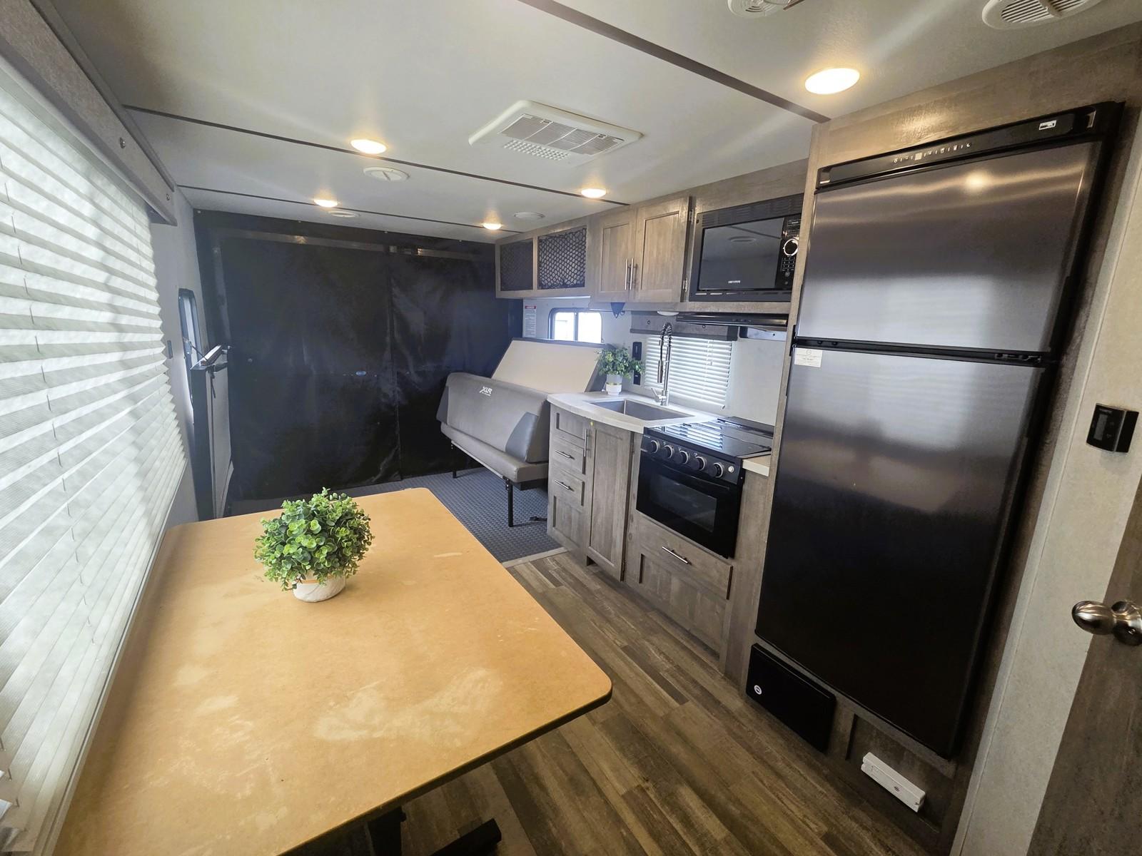 2020 Forest River 2020 Forest River XLR Toyhauler - thumbnail 6