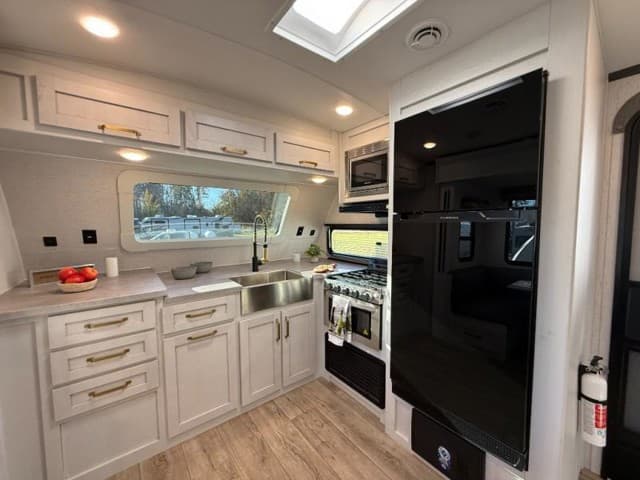 2023 Dutchmen 2023 Dutchmen Astoria - thumbnail 11