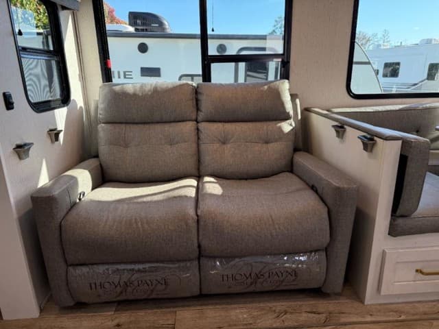 2023 Dutchmen 2023 Dutchmen Astoria - thumbnail 23