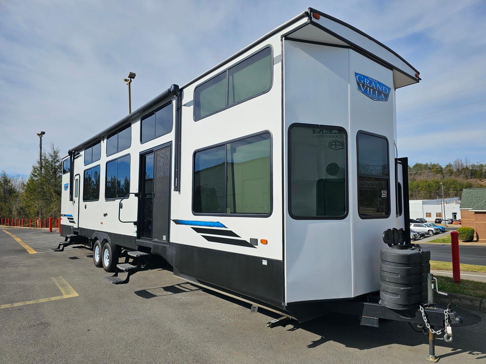 2023 Forest River Salem Grand Villa 42VIEW