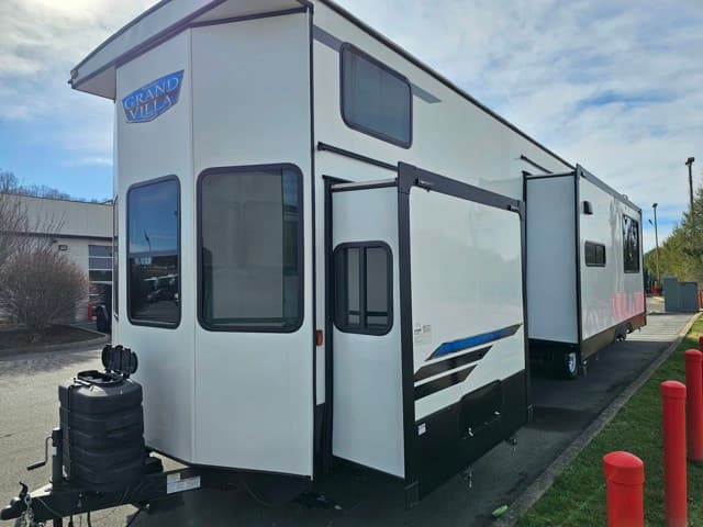 2023 Forest River 2023 Forest River Salem Grand Villa - thumbnail 3