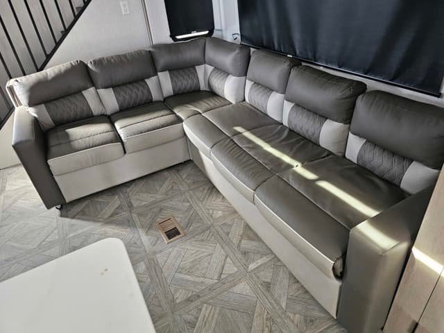 2023 Forest River 2023 Forest River Salem Grand Villa - thumbnail 18