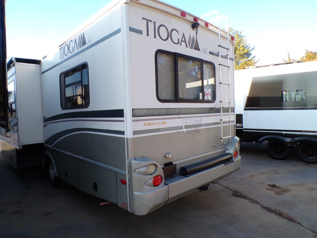 2004 Fleetwood 2004 Fleetwood Tioga SL - thumbnail 3