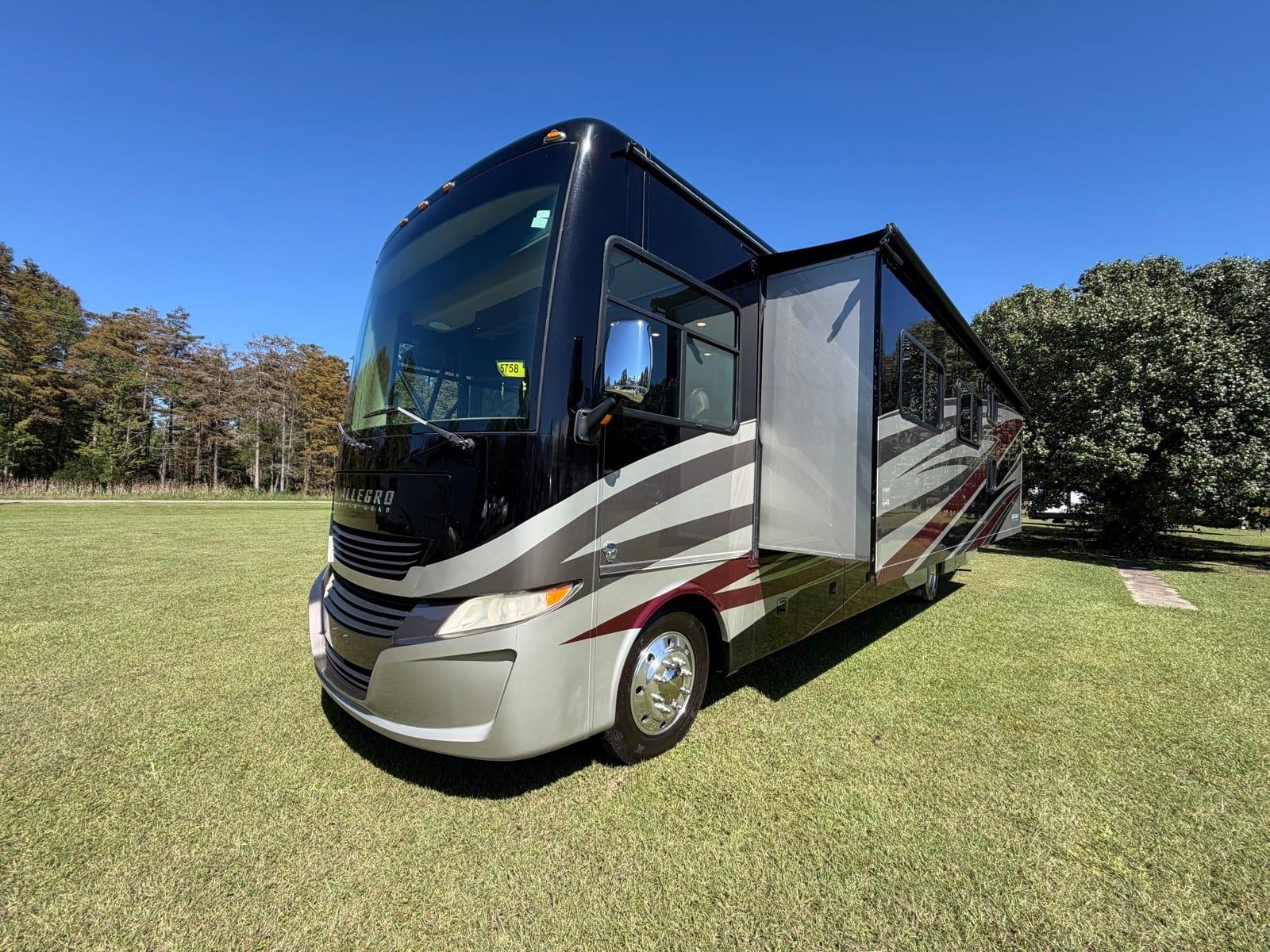 2017 Tiffin Motorhomes 2017 Tiffin Motorhomes Open Road Allegro - thumbnail 5