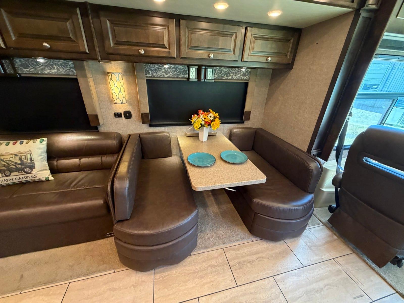 2017 Tiffin Motorhomes 2017 Tiffin Motorhomes Open Road Allegro - thumbnail 23