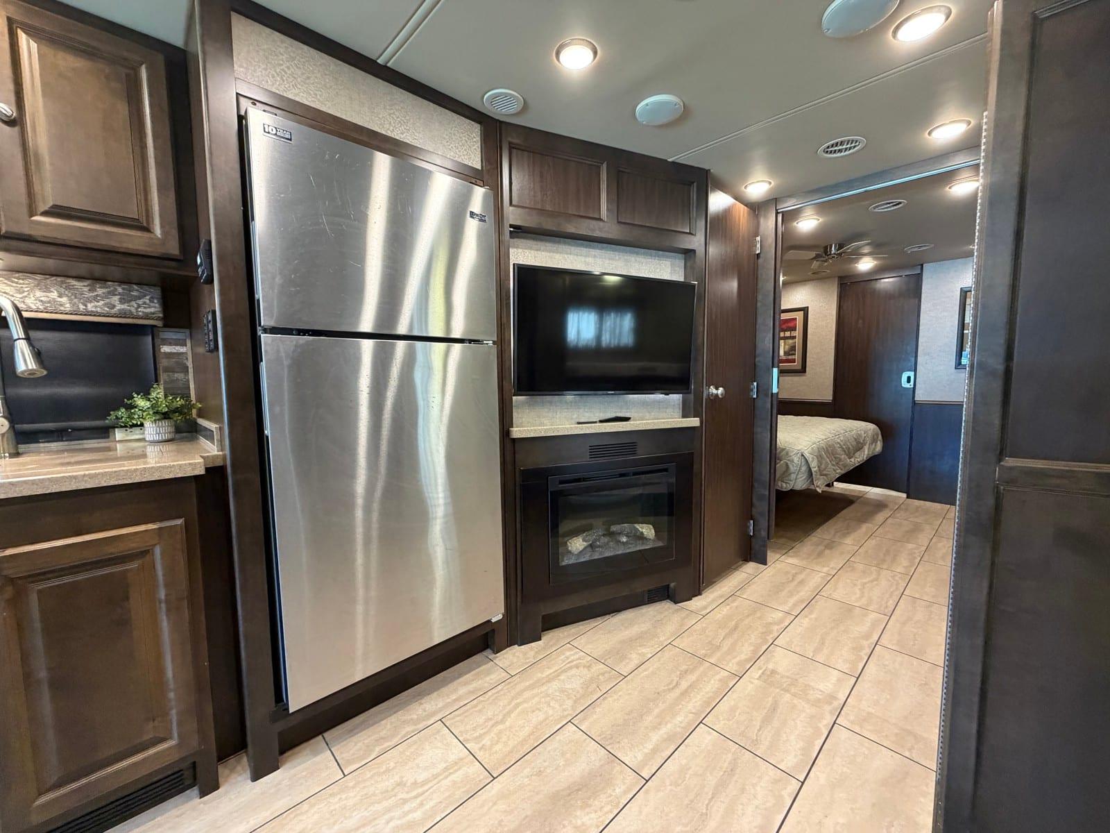 2017 Tiffin Motorhomes 2017 Tiffin Motorhomes Open Road Allegro - thumbnail 26