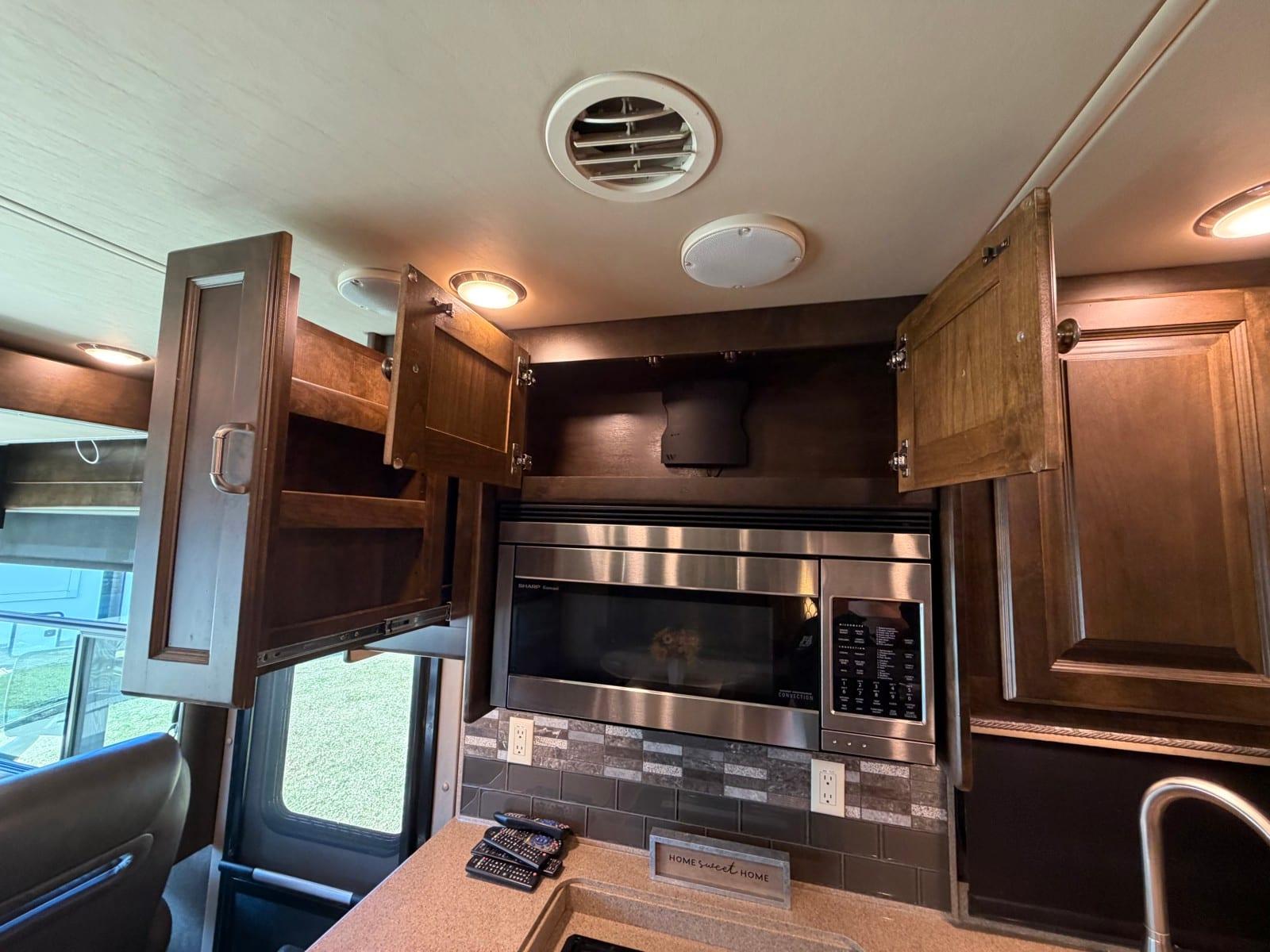 2017 Tiffin Motorhomes 2017 Tiffin Motorhomes Open Road Allegro - thumbnail 31