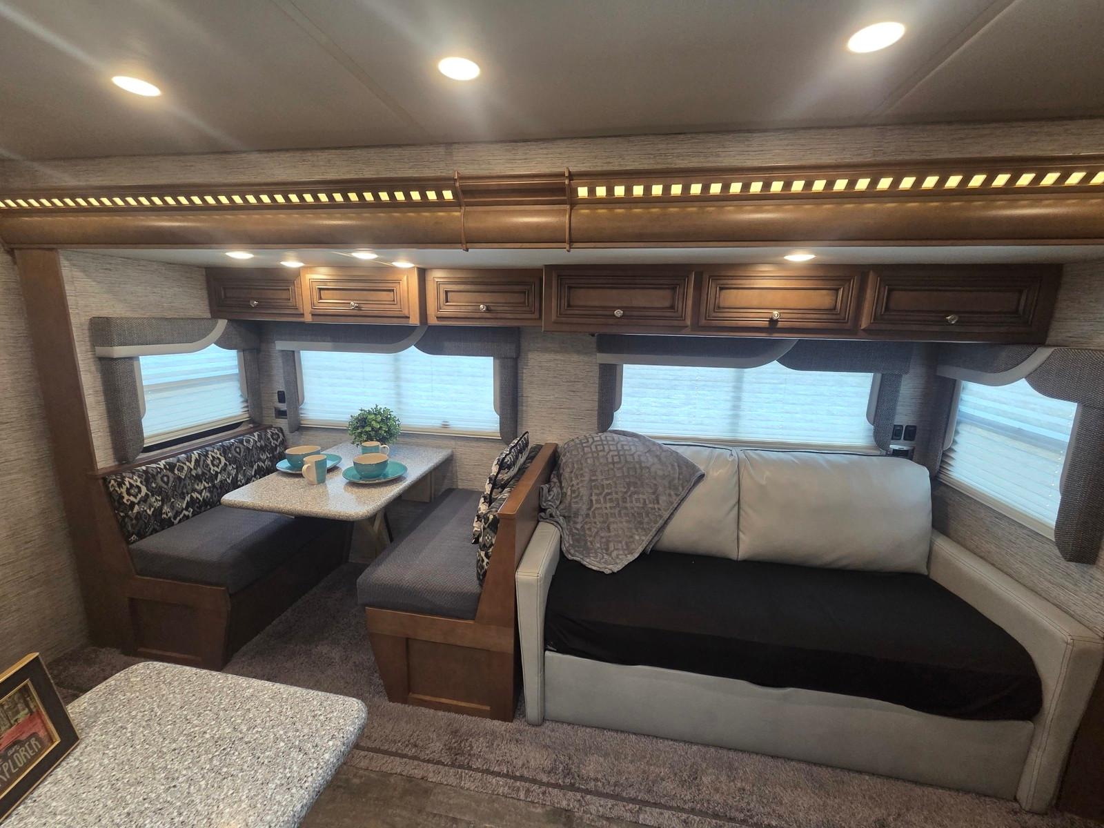 2019 Newmar 2019 Newmar Bay Star - thumbnail 8