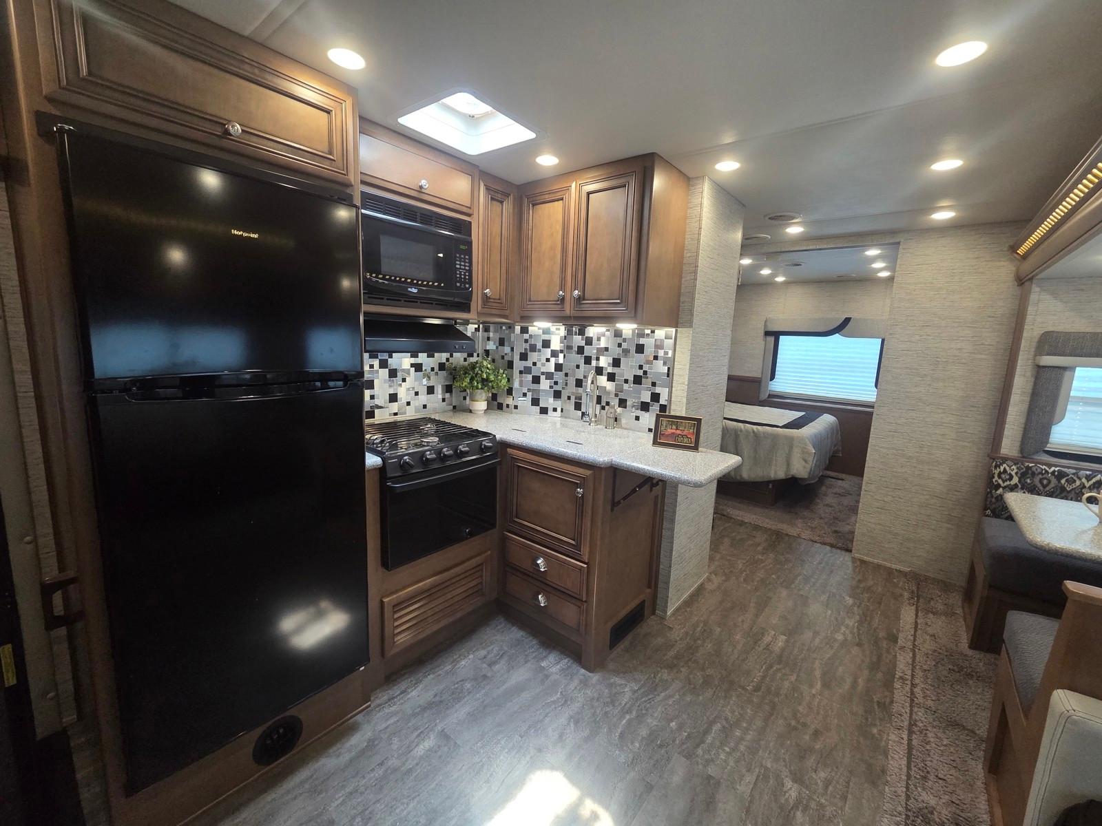 2019 Newmar 2019 Newmar Bay Star - thumbnail 9