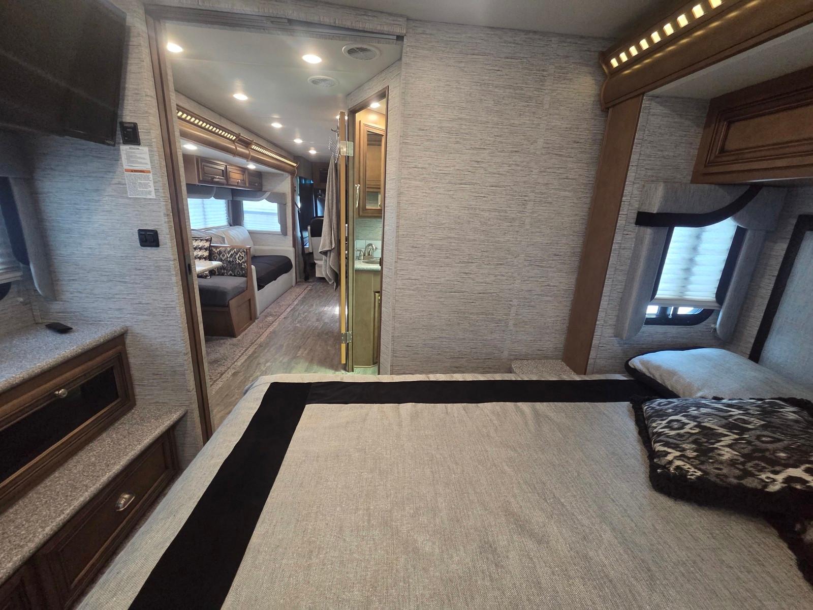 2019 Newmar 2019 Newmar Bay Star - thumbnail 15