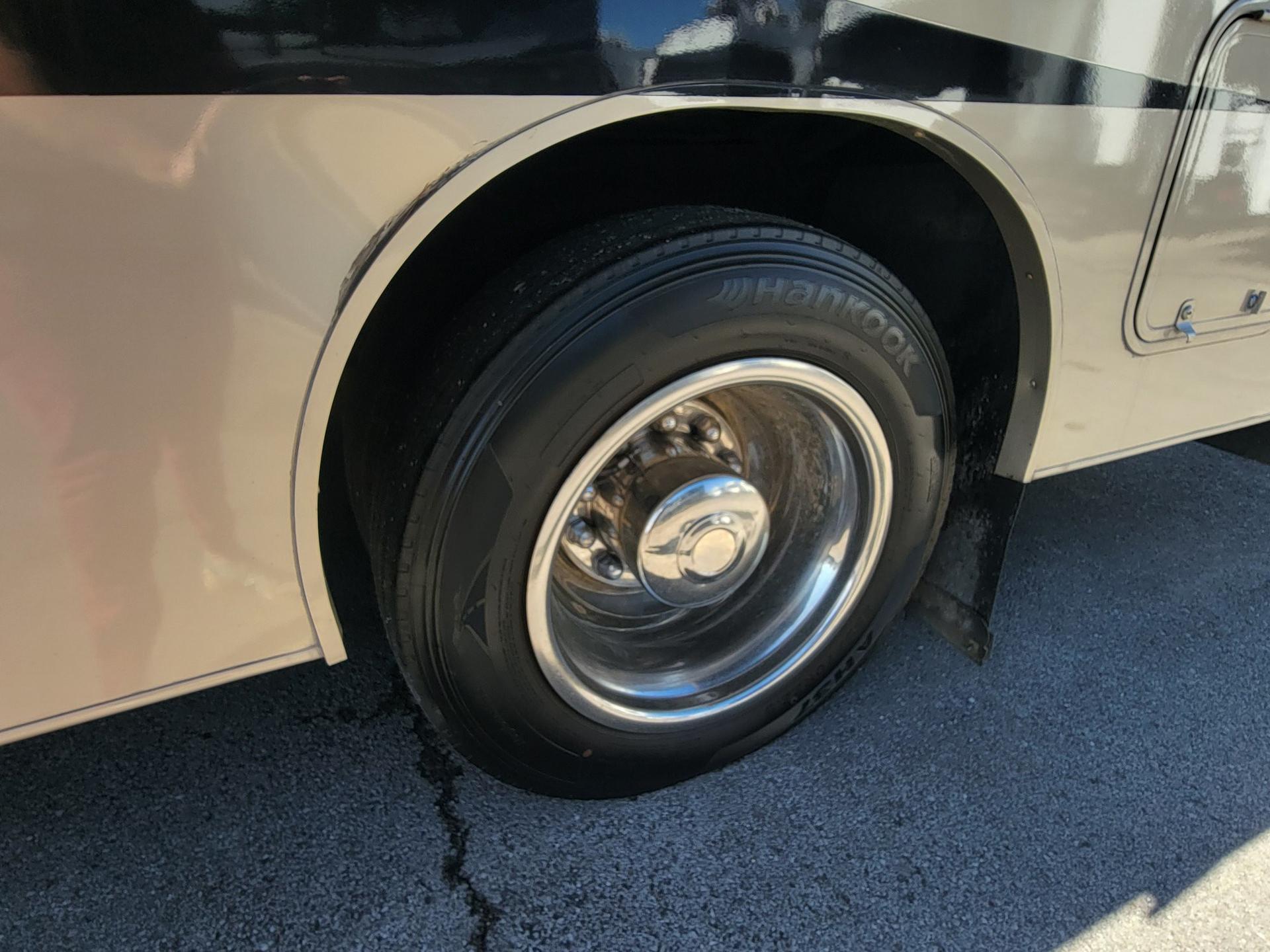 2010 Gulf Stream 2010 Gulf Stream Conquest Super Series - thumbnail 10