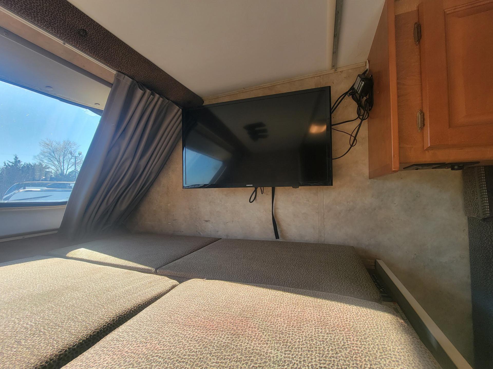 2010 Gulf Stream 2010 Gulf Stream Conquest Super Series - thumbnail 26