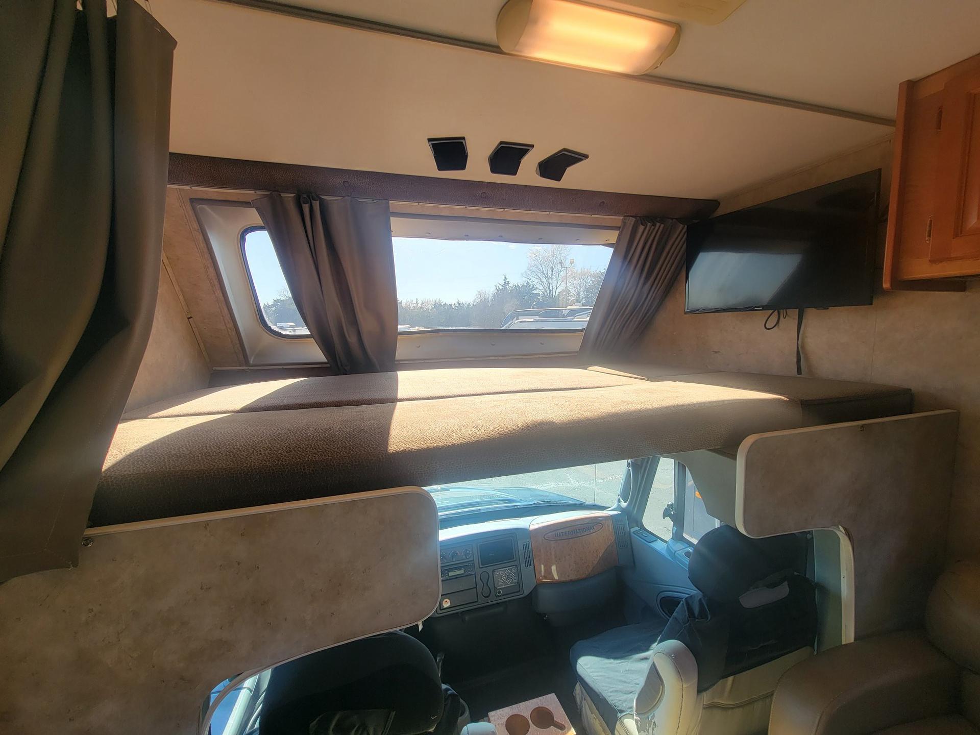 2010 Gulf Stream 2010 Gulf Stream Conquest Super Series - thumbnail 37