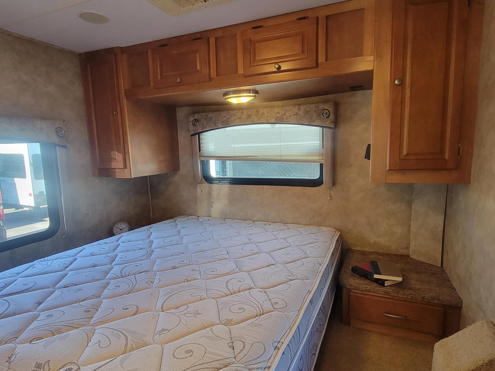 2010 Gulf Stream 2010 Gulf Stream Conquest Super Series - thumbnail 41