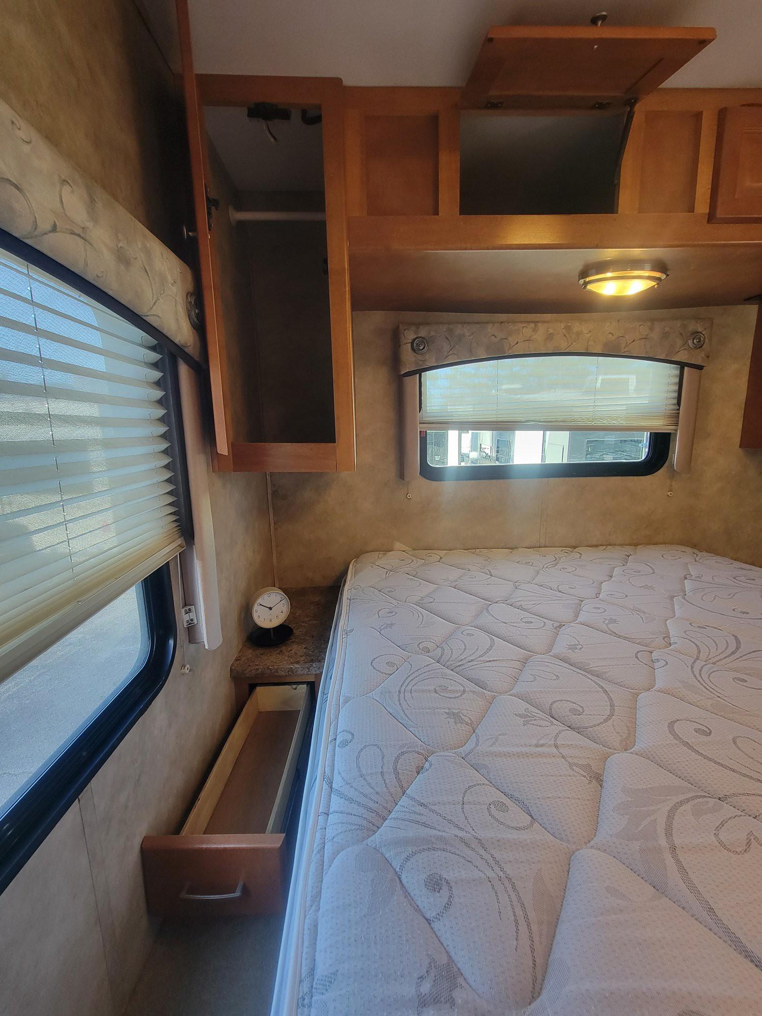 2010 Gulf Stream 2010 Gulf Stream Conquest Super Series - thumbnail 44