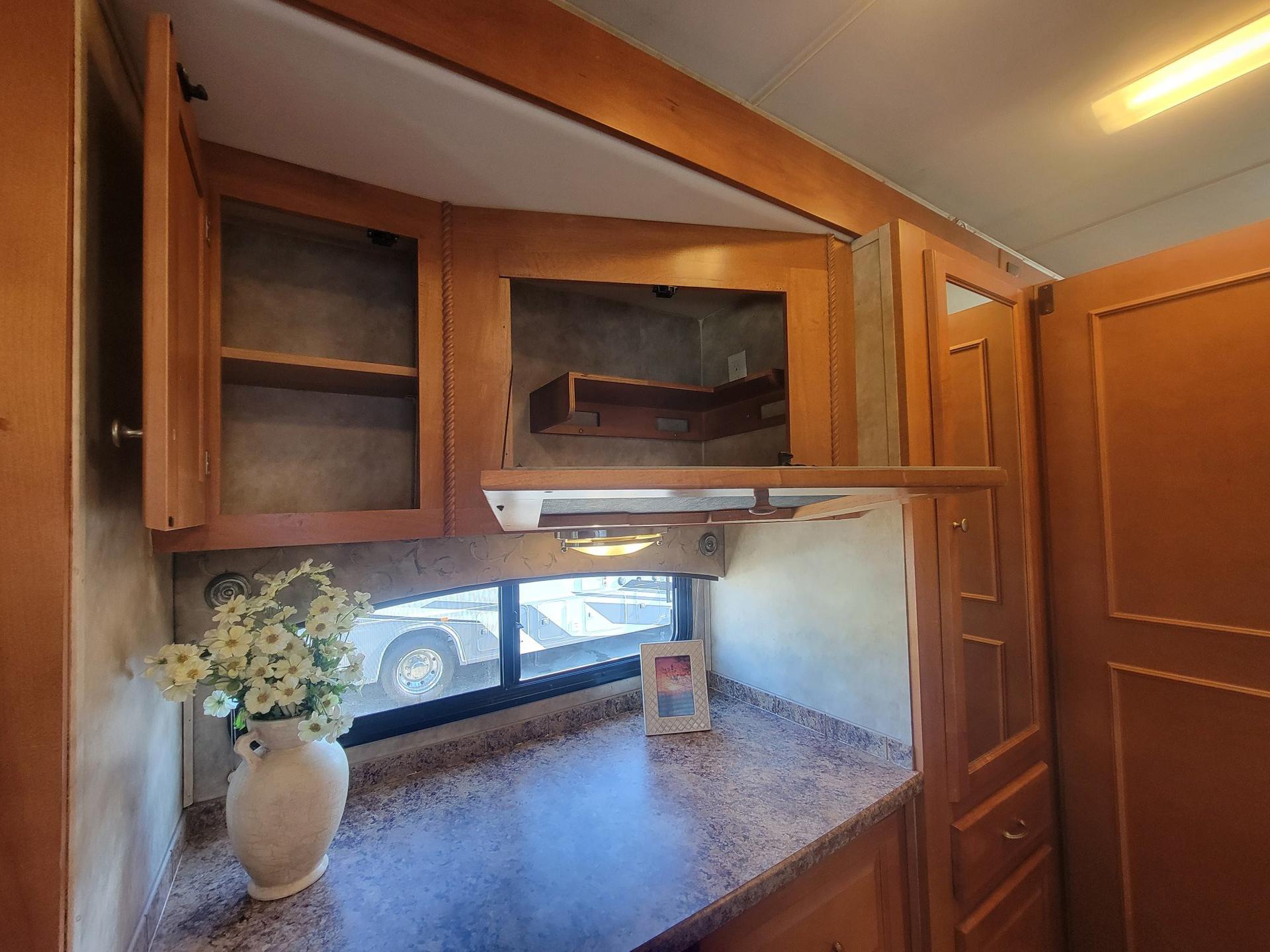 2010 Gulf Stream 2010 Gulf Stream Conquest Super Series - thumbnail 46