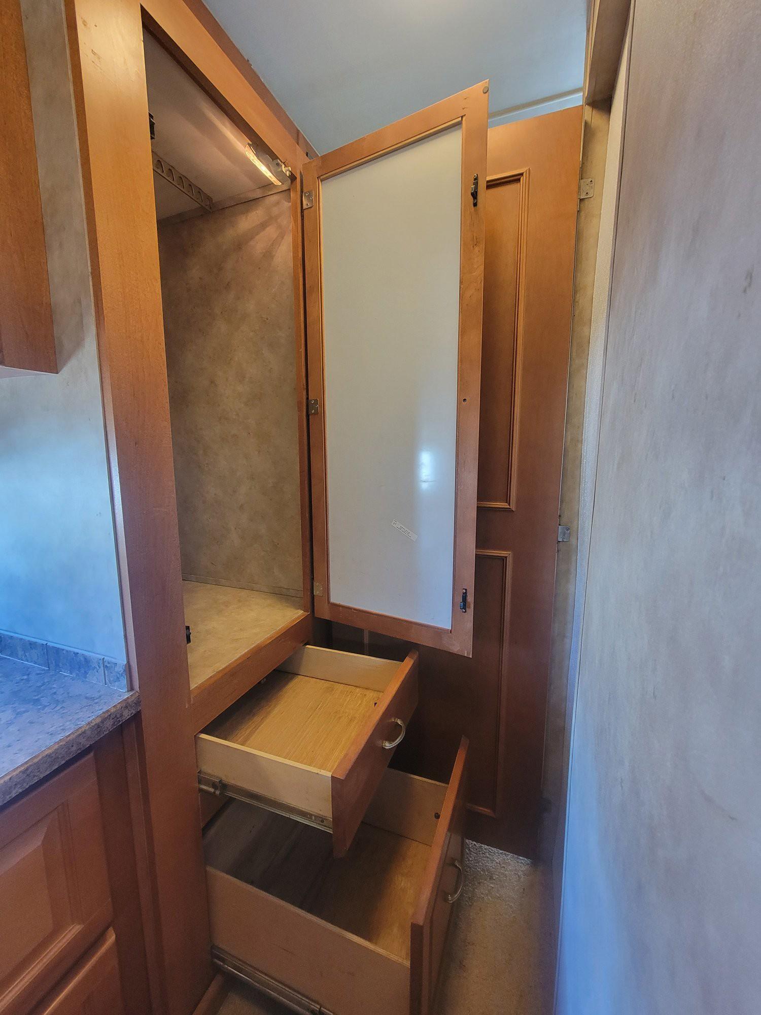 2010 Gulf Stream 2010 Gulf Stream Conquest Super Series - thumbnail 48