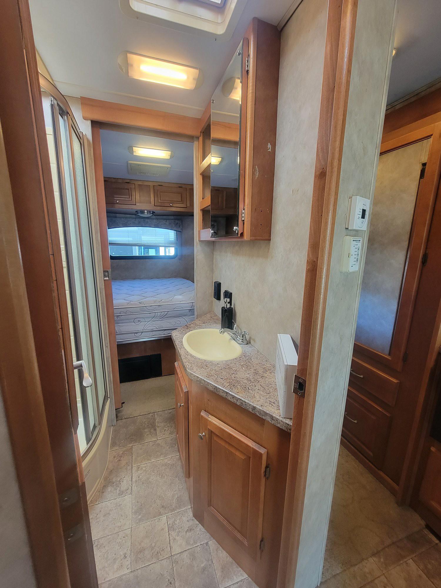 2010 Gulf Stream 2010 Gulf Stream Conquest Super Series - thumbnail 49