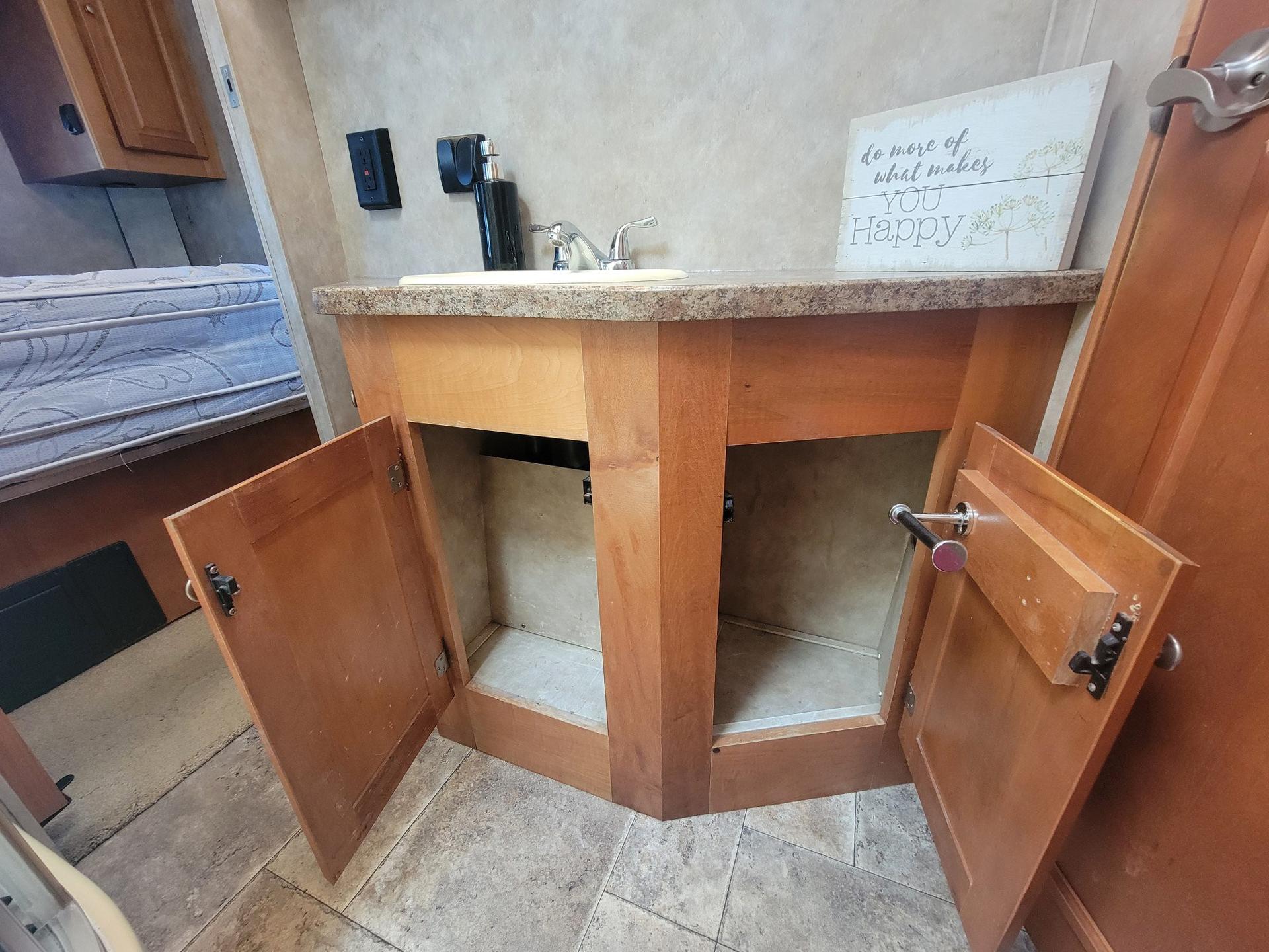 2010 Gulf Stream 2010 Gulf Stream Conquest Super Series - thumbnail 52