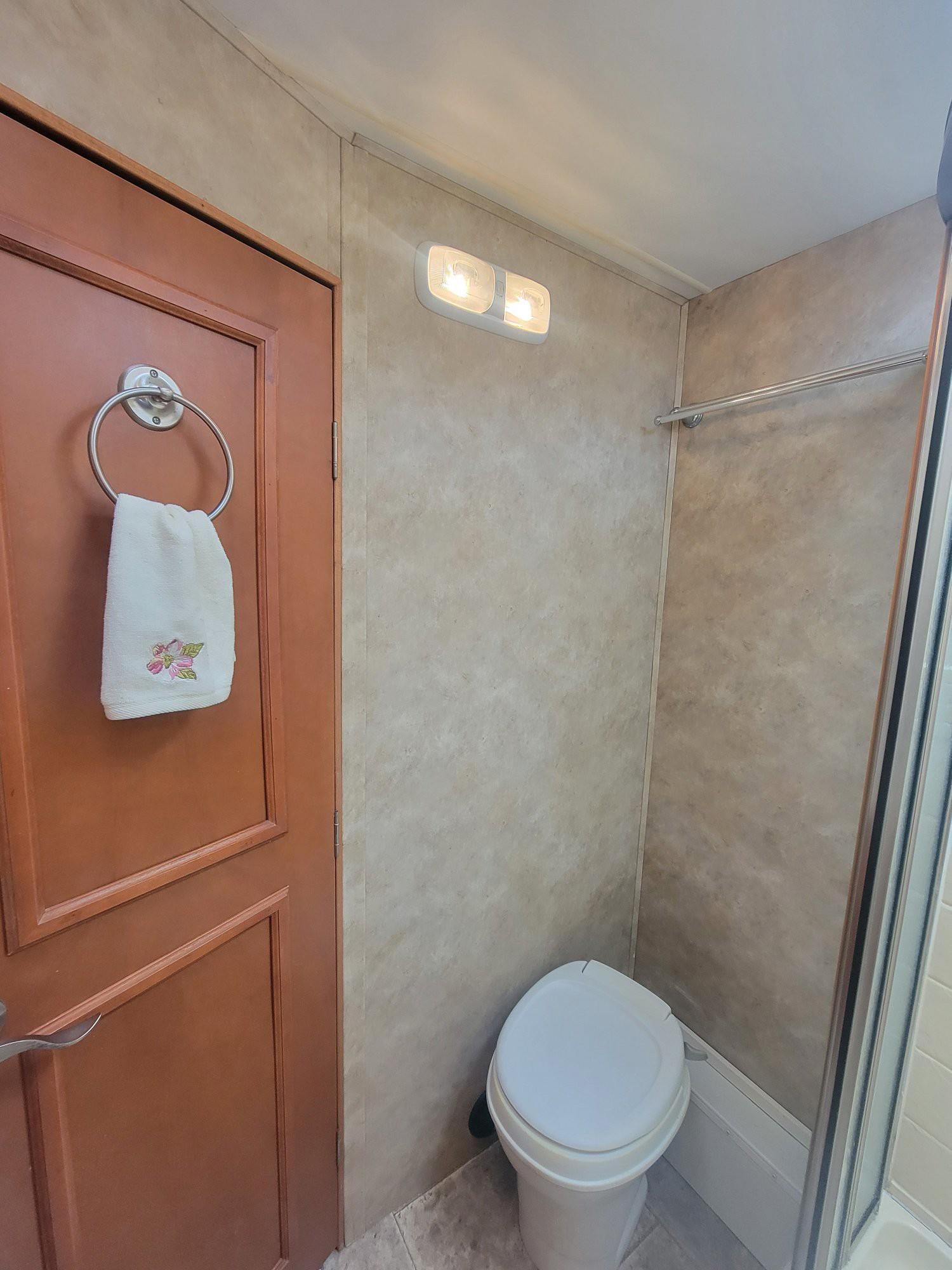 2010 Gulf Stream 2010 Gulf Stream Conquest Super Series - thumbnail 54