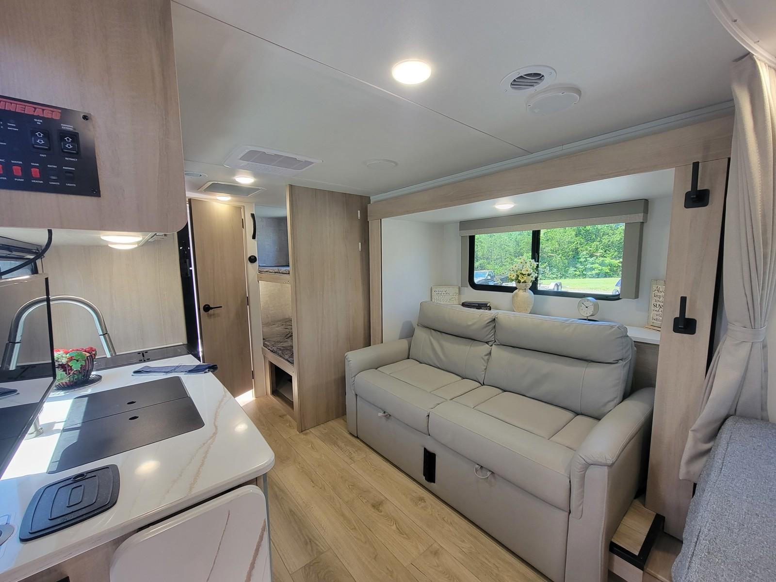 2025 Winnebago 2025 Winnebago Micro Minnie - thumbnail 12