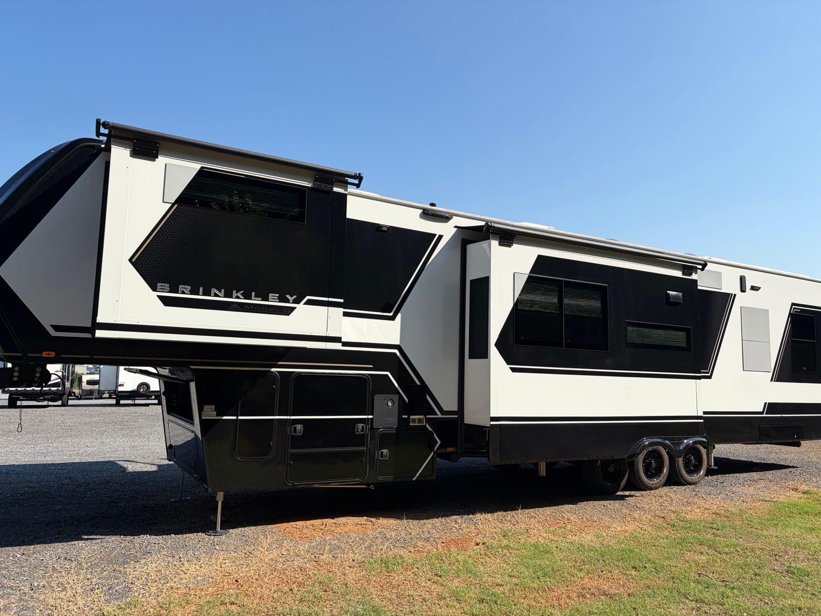 2026 Brinkley 2026 Brinkley Model G - thumbnail 42
