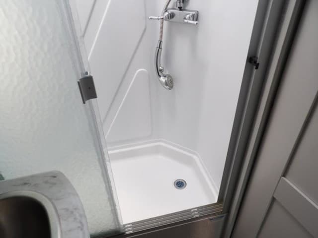 2024 Holiday Rambler 2024 Holiday Rambler Admiral - thumbnail 16