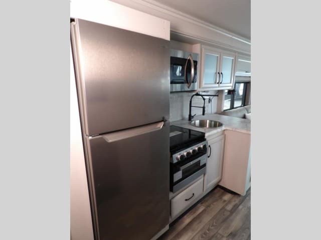 2024 Holiday Rambler 2024 Holiday Rambler Admiral - thumbnail 18