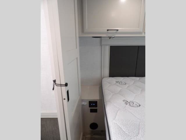 2024 Holiday Rambler 2024 Holiday Rambler Admiral - thumbnail 22