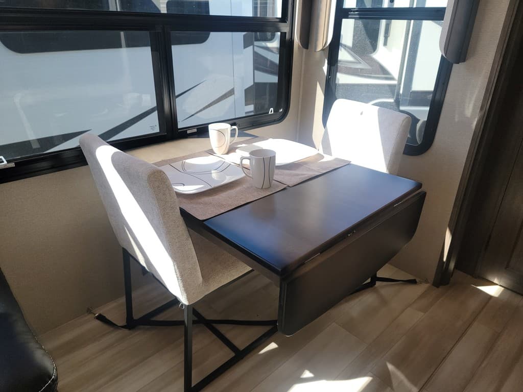 2022 Grand Design 2022 Grand Design Solitude - thumbnail 26