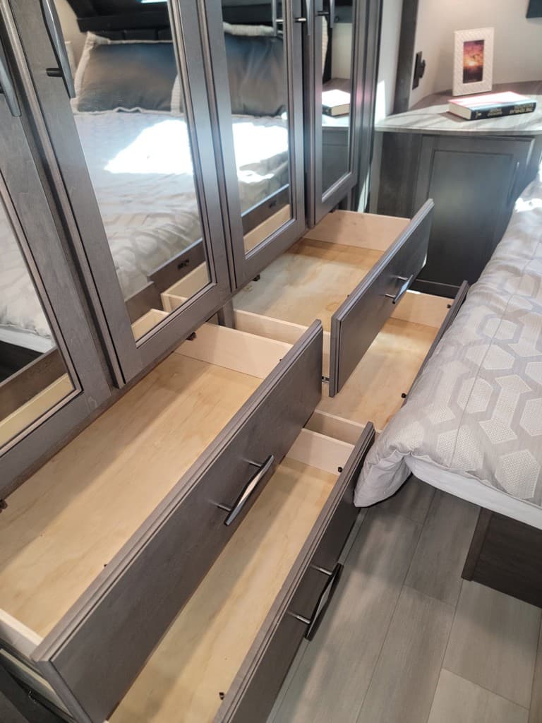 2022 Grand Design 2022 Grand Design Solitude - thumbnail 52