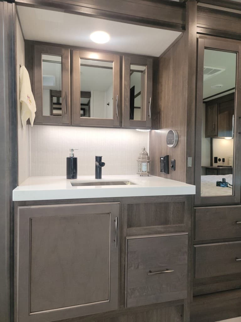 2022 Grand Design 2022 Grand Design Solitude - thumbnail 58