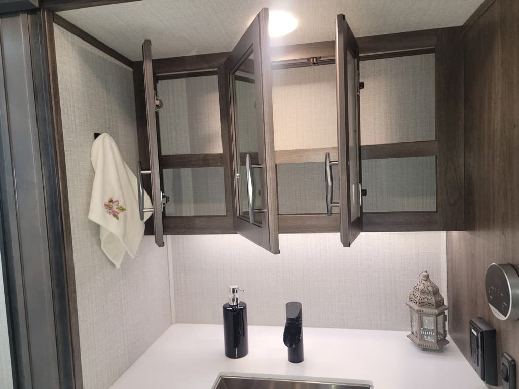 2022 Grand Design 2022 Grand Design Solitude - thumbnail 60