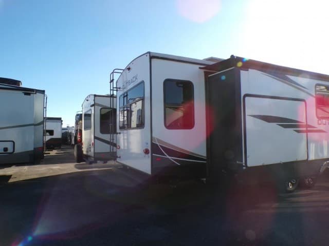 2022 Keystone RV 2022 Keystone RV Outback - thumbnail 5