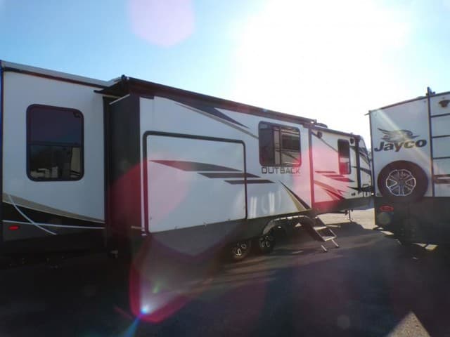 2022 Keystone RV 2022 Keystone RV Outback - thumbnail 6