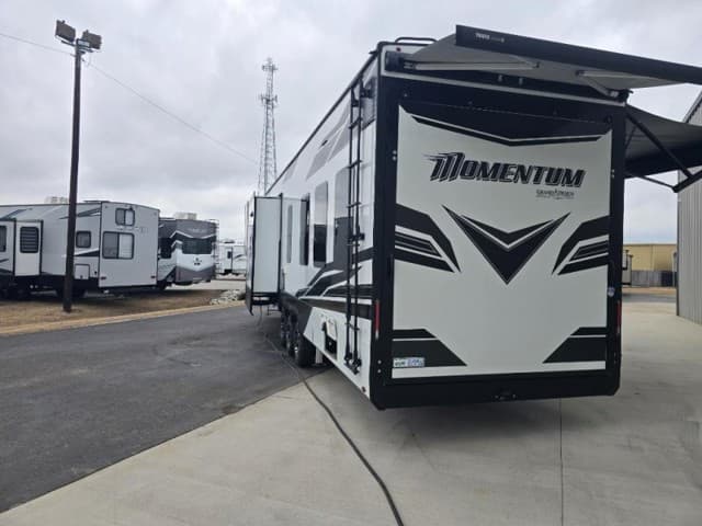 2024 Grand Design 2024 Grand Design Momentum M-Class - thumbnail 9