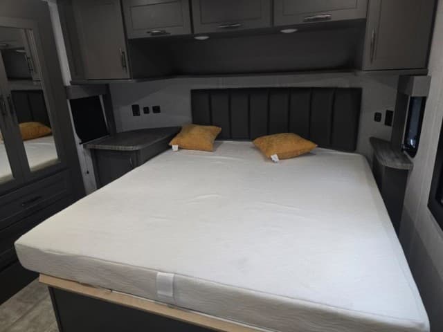 2024 Grand Design 2024 Grand Design Momentum M-Class - thumbnail 27