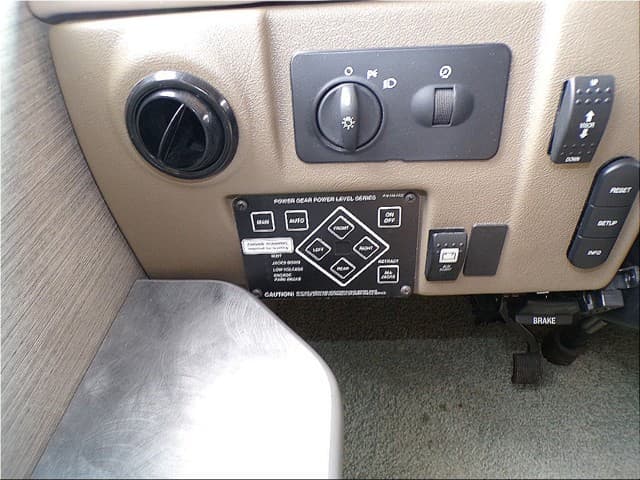 2016 Fleetwood 2016 Fleetwood Storm - thumbnail 20