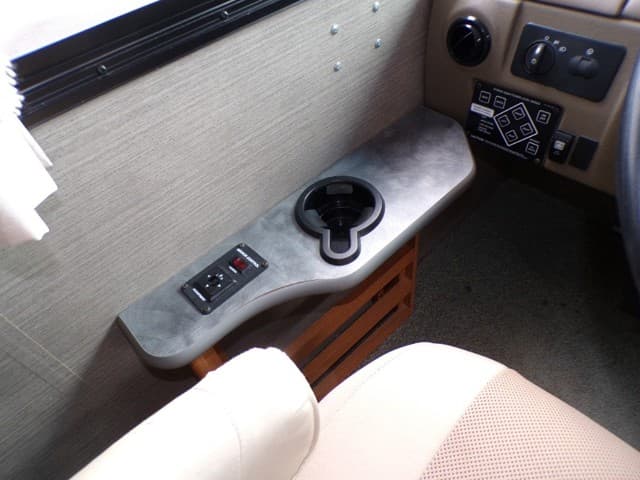 2016 Fleetwood 2016 Fleetwood Storm - thumbnail 21