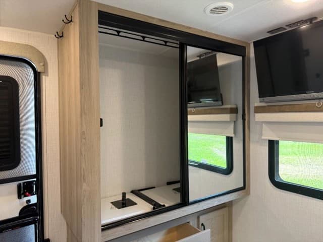 2024 Forest River 2024 Forest River Rockwood Mini Lite - thumbnail 22