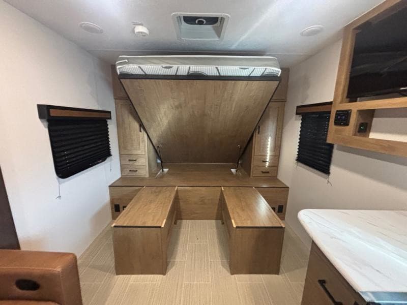 2024 Coachmen 2024 Coachmen Freedom Express Ultra Lite - thumbnail 13