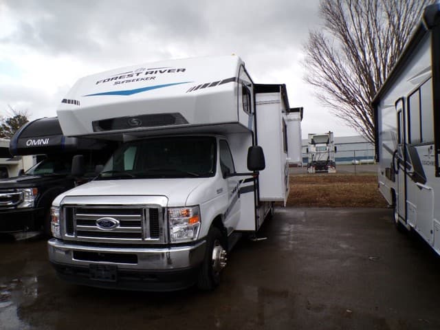 2025 Forest River 2025 Forest River Sunseeker - thumbnail 4