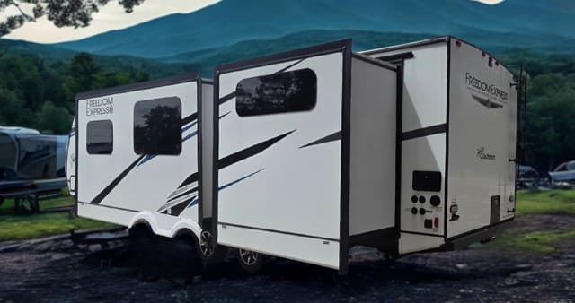 2022 Coachmen 2022 Coachmen Freedom Express - thumbnail 5