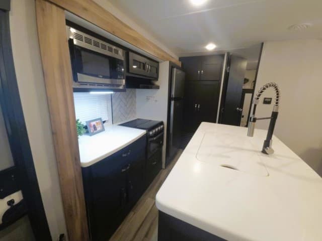 2022 Coachmen 2022 Coachmen Freedom Express - thumbnail 8